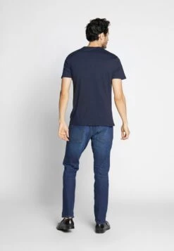 Pier One 4 PACK - T-Shirt Basic - Black/white/blue -Deutschland Pier One Verkaufs-Shop 0ca3960a59ed4451aec4ebc371a3d206