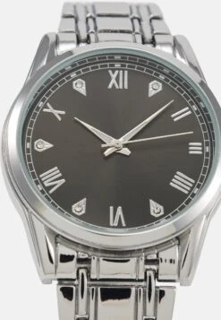 Pier One Uhr - Silver-coloured -Deutschland Pier One Verkaufs-Shop 1a135a3d600e4818a948a57621d2eb8b
