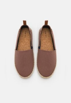 Pier One UNISEX - Espadrille - Brown -Deutschland Pier One Verkaufs-Shop 31da881e18bf49df90b20d8e283884c8
