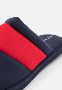 Pier One UNISEX - Hausschuh - Dark Blue/red -Deutschland Pier One Verkaufs-Shop 3873ff5ffc164a00938853720f513c10