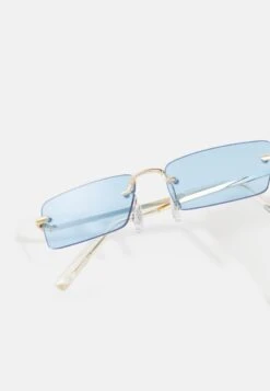 Pier One UNISEX - Sonnenbrille - Blue 11 Pier One UNISEX - Sonnenbrille - Blue -Deutschland Pier One Verkaufs-Shop 4927d5c9c66f4d65809ce55662b51288