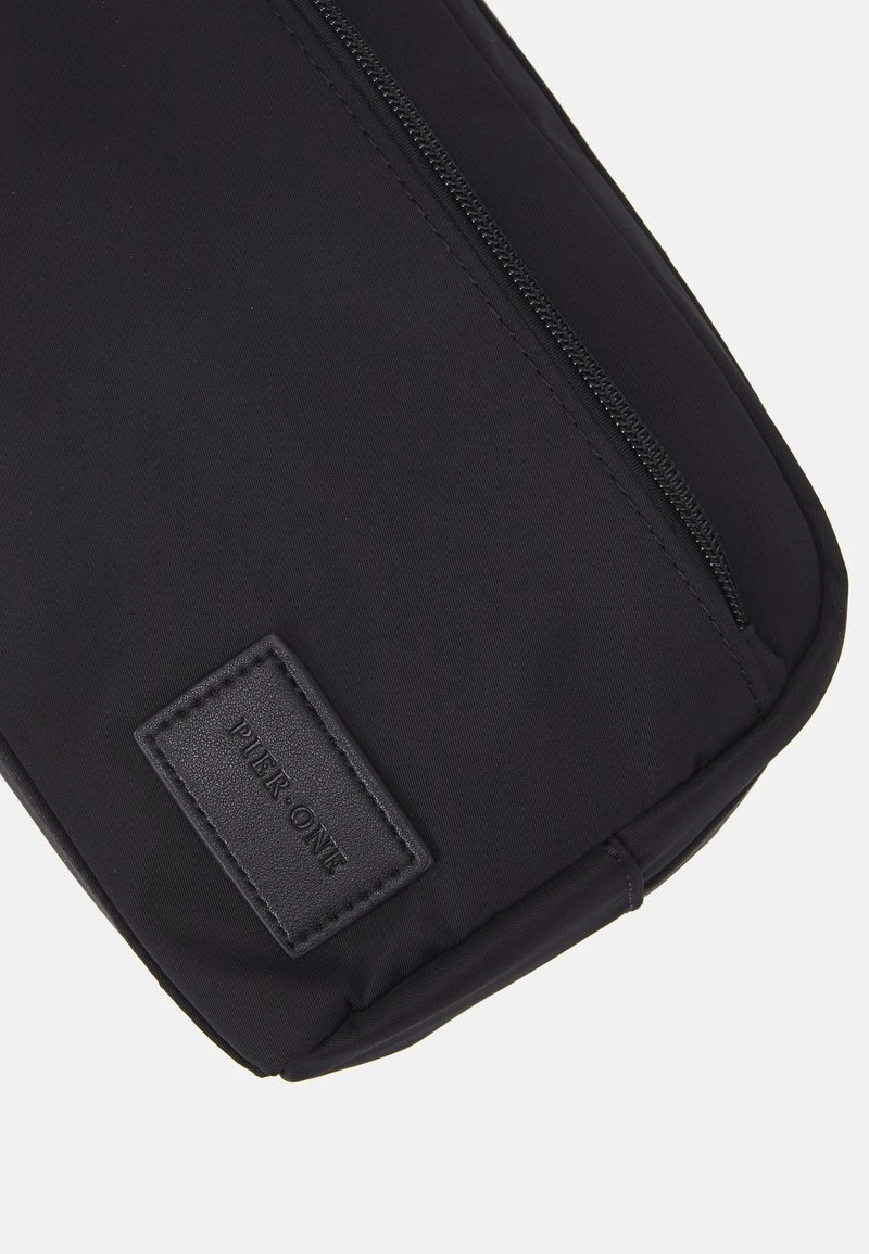 Pier One UNISEX - Kosmetiktasche - Black 6 Pier One UNISEX - Kosmetiktasche - Black – Bild 4