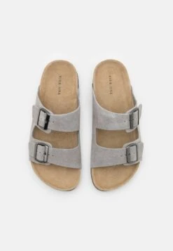 Pier One LEATHER UNISEX - Pantolette Flach - Grey 11 Pier One LEATHER UNISEX - Pantolette Flach - Grey -Deutschland Pier One Verkaufs-Shop 6e172422b00e484a8ac21c5f565af9d6