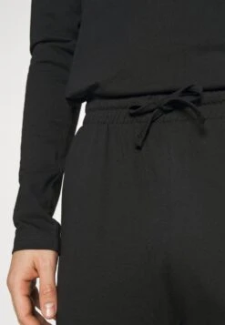 Pier One Nachtwäsche Set - Black -Deutschland Pier One Verkaufs-Shop 842cc55e81224f6ca06ad94aae25d25c