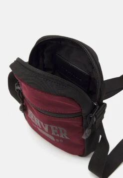 Pier One Umhängetasche - Dark Red -Deutschland Pier One Verkaufs-Shop bdbcce6e2c2c40959a79faab831c30aa