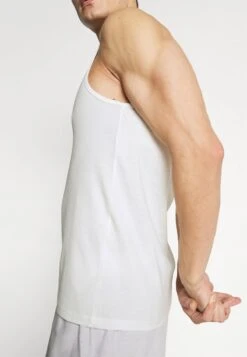 Pier One 3 PACK - Unterhemd/-shirt - Dark Blue/bordeaux/off-white -Deutschland Pier One Verkaufs-Shop c107c99d278e430b8a693d0ec45ebe1a