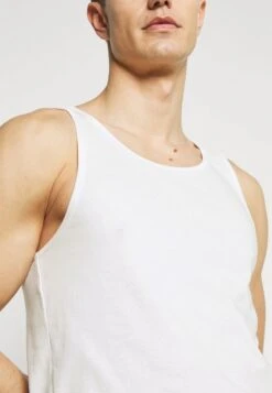 Pier One 3 PACK - Unterhemd/-shirt - Dark Blue/bordeaux/off-white -Deutschland Pier One Verkaufs-Shop c32f9d44cb1a471bbb0689af118d570f