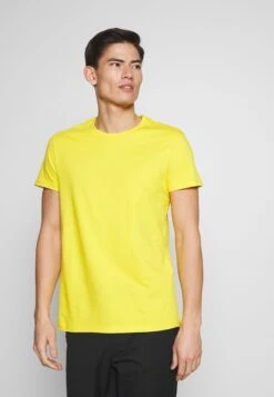Pier One 5 PACK - T-Shirt Basic - Olive/ White/ Navy /yellow /black -Deutschland Pier One Verkaufs-Shop c50c887c9e5746a4b36cae7e276005e1