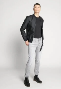 Pier One 2 PACK - Top - White/black -Deutschland Pier One Verkaufs-Shop c5e3985593c9463f9e29b52b32961a9d 1