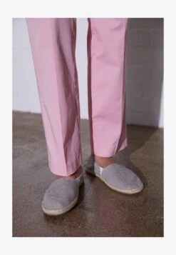 Pier One RENA ESPADRILLE UNISEX - Espadrille - White/blue -Deutschland Pier One Verkaufs-Shop c6887bca85d14b55a70a8c6745c09b3d