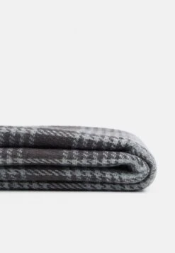 Pier One Schal - 102 - Grey_001 - White -Deutschland Pier One Verkaufs-Shop cf278b74e9f044c0843555c2efe5fa11