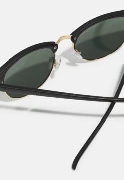 Pier One UNISEX - Sonnenbrille - Black/green -Deutschland Pier One Verkaufs-Shop e1f96fdeaeb540b5afa394ab48bca716