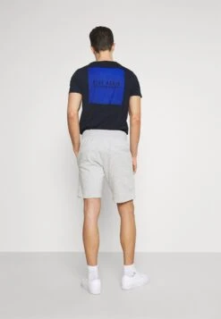 Pier One 2 PACK - Shorts - Mottled Light Grey/dark Blue -Deutschland Pier One Verkaufs-Shop e60f7b3fdabf4ebdaf4ab507e95d2596