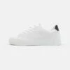 Pier One UNISEX - Sneaker Low - White -Deutschland Pier One Verkaufs-Shop e65abd750c88442fa93e43bc123d1585