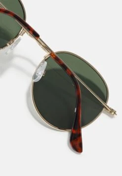 Pier One UNISEX - Sonnenbrille - Gold-coloured/green 10 Pier One UNISEX - Sonnenbrille - Gold-coloured/green -Deutschland Pier One Verkaufs-Shop e92d3af19b37403e9750478796cb172c