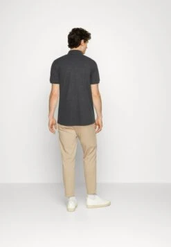 Pier One Poloshirt - Black/grey 10 Pier One Poloshirt - Black/grey -Deutschland Pier One Verkaufs-Shop e96f513073034c1f811e318948962e5e