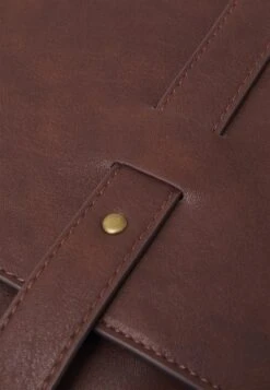 Pier One Umhängetasche - Dark Brown 11 Pier One Umhängetasche - Dark Brown -Deutschland Pier One Verkaufs-Shop ec2b819ef22944108a418f7909cfa2b6