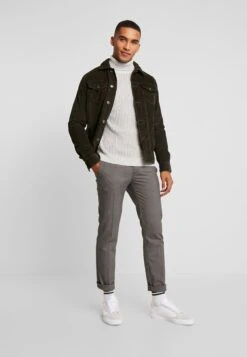 Deutschland Pier One Verkaufs-Shop -Deutschland Pier One Verkaufs-Shop f235db7263944de8a0e5e43098d35a90