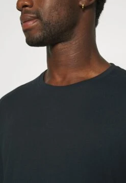 Pier One 2 PACK - Langarmshirt - Olive/dark Blue 13 Pier One 2 PACK - Langarmshirt - Olive/dark Blue -Deutschland Pier One Verkaufs-Shop f69abb7916144e8aa0b01718277e8c4a