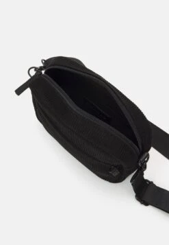 Pier One UNISEX - Umhängetasche - Black -Deutschland Pier One Verkaufs-Shop f6e97ec080334bee84e0beb3736ab78d