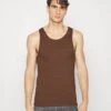 Pier One 3PCK SKIN TONE RIB VEST - Unterhemd/-shirt - Brown -Deutschland Pier One Verkaufs-Shop f831edf05e5a4b6e8d217ba9609b95d2