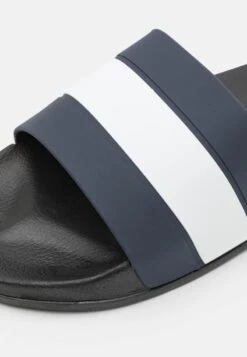 Pier One Pantolette Flach - Dark Blue/white -Deutschland Pier One Verkaufs-Shop fca2b97369364691b5a9f753ac3a49a5