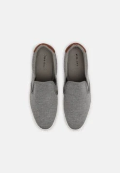 Pier One UNISEX - Slipper - Dark Grey -Deutschland Pier One Verkaufs-Shop fd4006995ad74583bd5d996537dcc72b