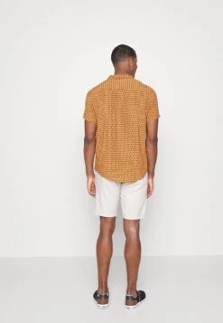 Pier One LINEN BLEND DRAWCORD SHORTS - Shorts - Beige 12 Pier One LINEN BLEND DRAWCORD SHORTS - Shorts - Beige -Deutschland Pier One Verkaufs-Shop fd65d1e3000a44b5a0c7031a30758b26